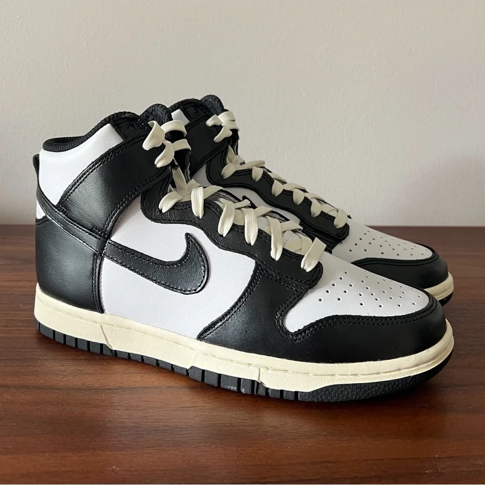 Nike Dunk High Women’s Size 8 Vintage‎ White/Black Coconut Milk DQ8581-100